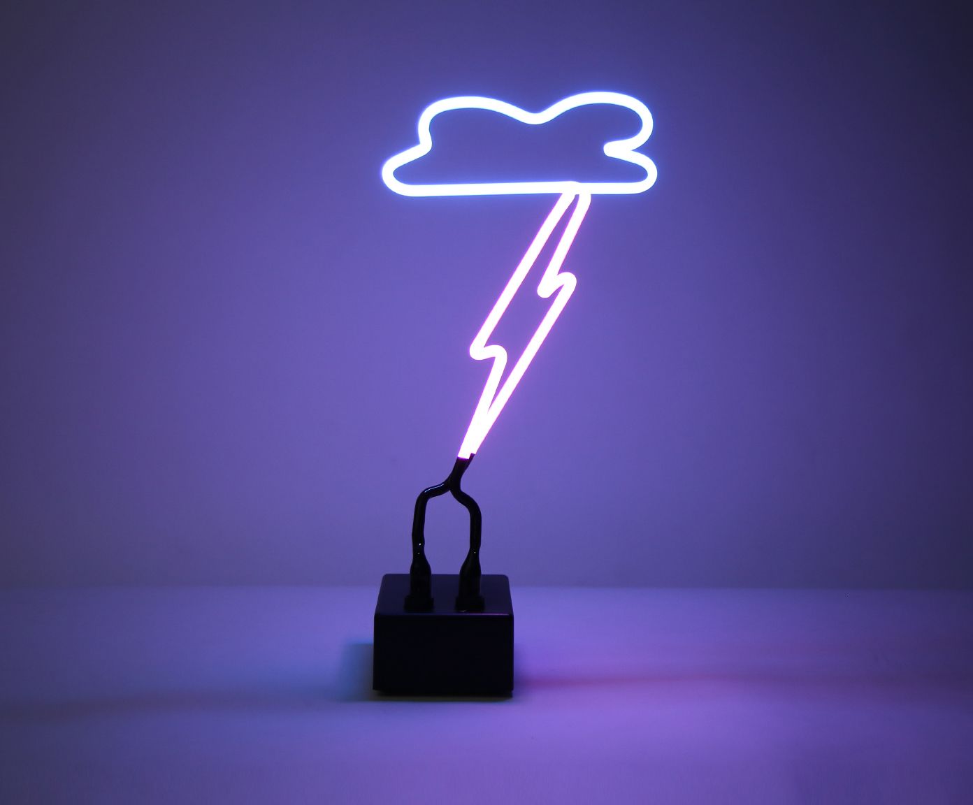 Luminária Neon Raio Bivolt 20X42X14cm